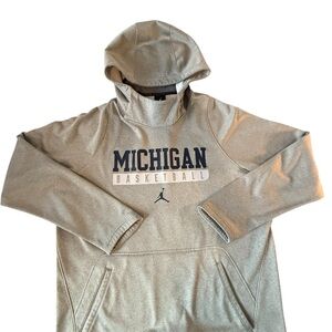 Men’s Adidas Gray Michigan Wolverines Athletic Sweatshirt (L)